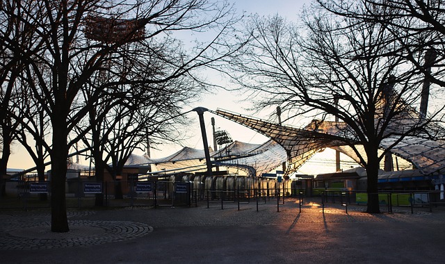 也让人们开 也让人们开